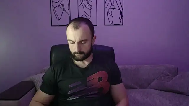 brindlefly6969 online show from December 17, 12:34 pm