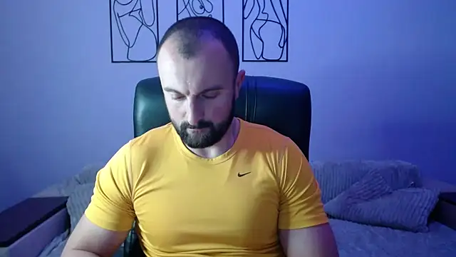 brindlefly6969 online show from October 3, 12:10 pm