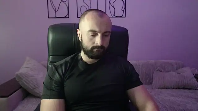 brindlefly6969 online show from September 27, 11:41 am