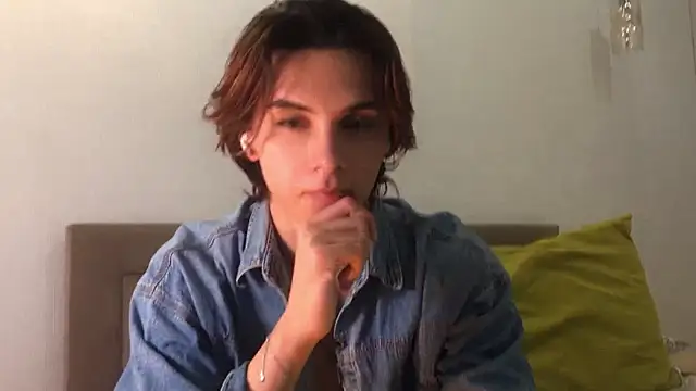 Snapshot of k0sta_ chatting on January 13, 9:31 pm k0sta  online show from January 13, 9:31 pm