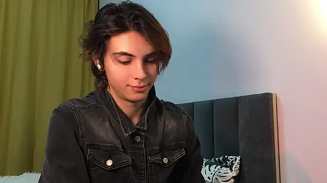 Snapshot of k0sta_ chatting on January 17, 10:27 pm k0sta  online show from January 17, 10:27 pm