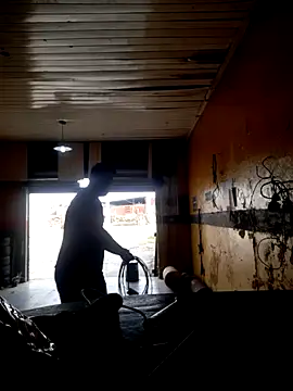 hecwil8 online show from February 16, 1:53 pm