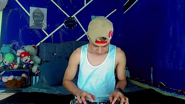 Liamscott  online show from May 28, 6:39 pm