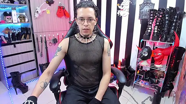 daven56 online show from October 16, 1:52 pm