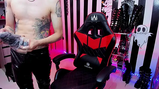 daven56 online show from March 21, 1:12 pm