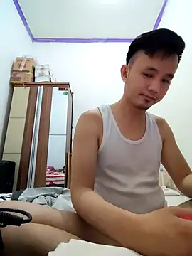 Snapshot of andi888999 chatting on October 27, 2:08 pm andi888999 online show from October 27, 2:08 pm