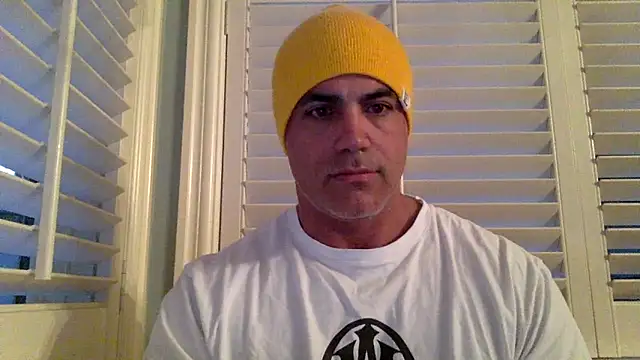 Snapshot of Bad_daddy21 chatting on October 23, 1:58 pm Bad daddy21 online show from October 23, 1:58 pm