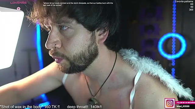 just maxii online show from October 11, 11:42 pm