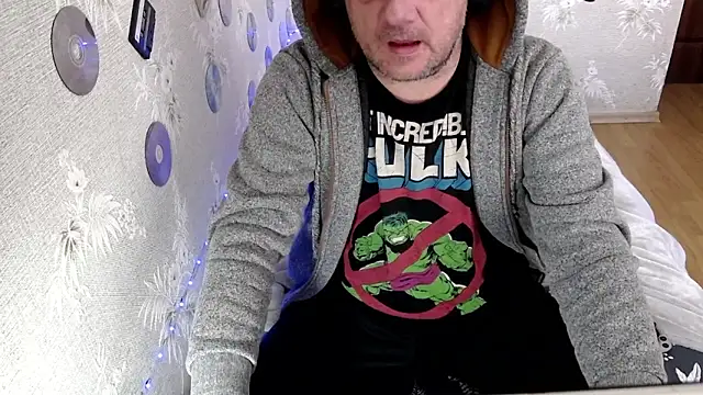 Snapshot of Bossun79 chatting on October 30, 7:32 am Bossun79 online show from October 30, 7:32 am