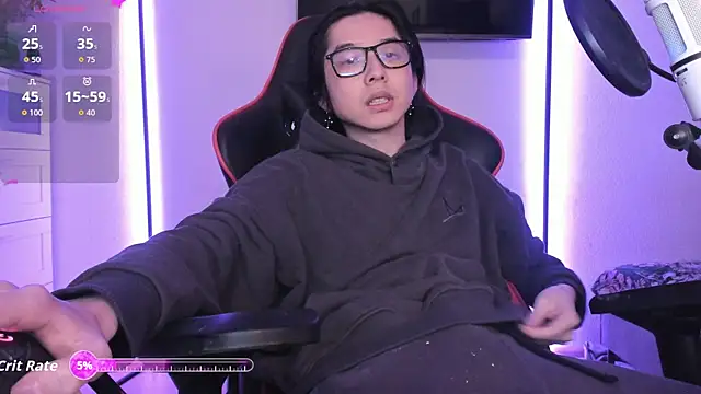 wexlee7 online show from December 20, 4:30 am