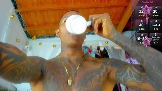 esteveen ortegas  online show from March 5, 5:42 pm