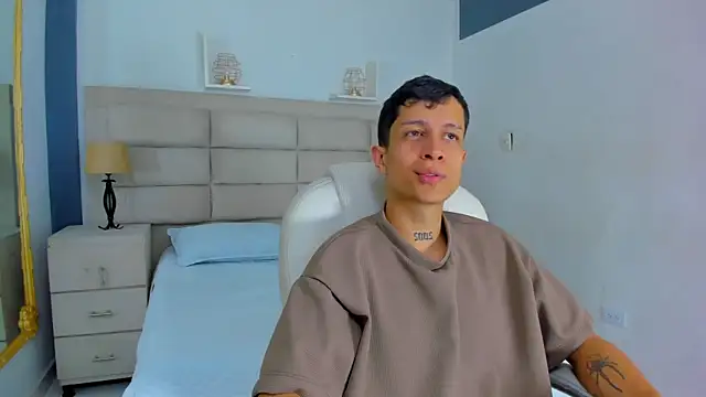 AgarEvans online show from November 25, 4:25 am