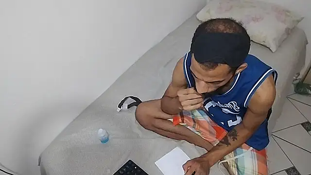 UncutToyBoy23cm online show from March 3, 8:12 am