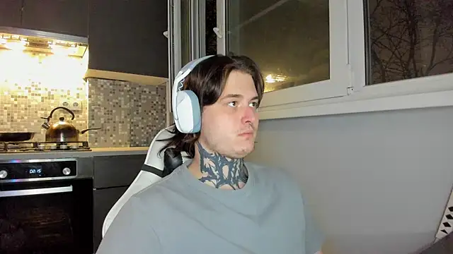  torfin  online show from December 3, 8:39 pm