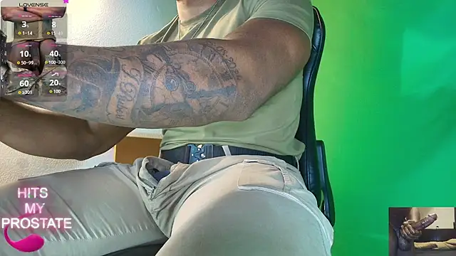 hot black3 online show from December 1, 3:59 pm