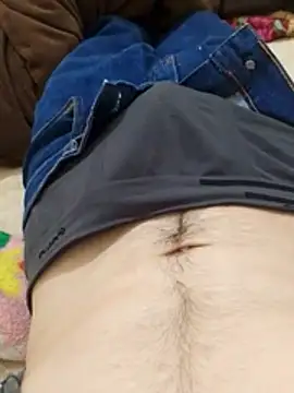 Adee21e online show from December 1, 7:39 pm