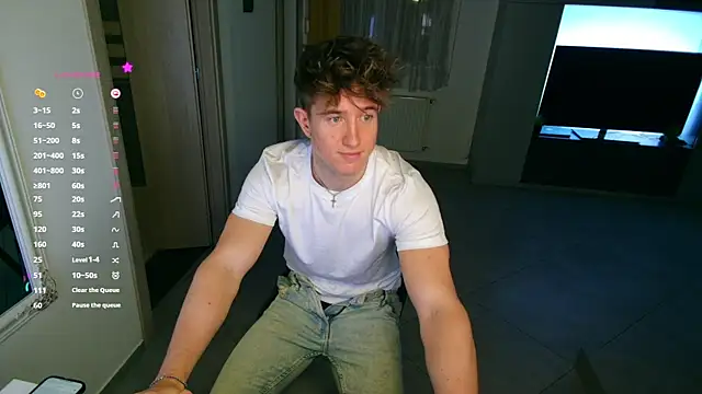 ChristianLevine  online show from October 23, 4:43 pm