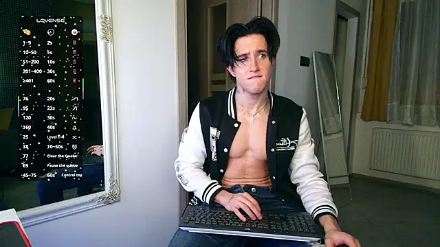 ChristianLevine  online show from February 13, 9:09 pm