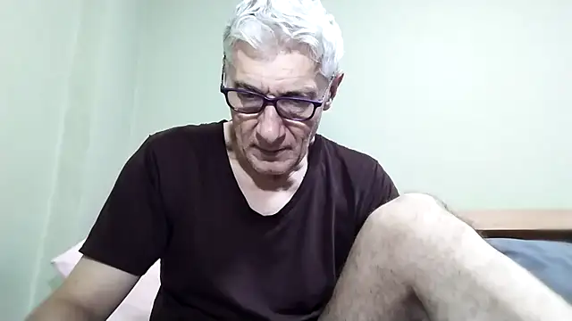 BIGUNCUTHARDCOCK online show from October 31, 1:07 am