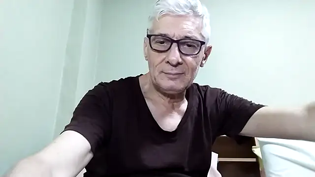 BIGUNCUTHARDCOCK online show from December 5, 11:28 am