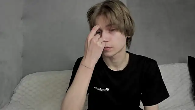 Makentoshi  online show from September 19, 5:46 pm