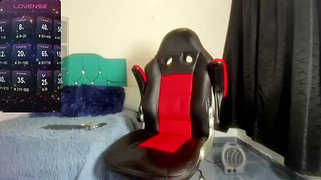 estebanlobo- online show from December 18, 8:47 pm