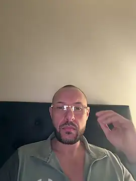 Guitccch online show from March 1, 11:59 pm