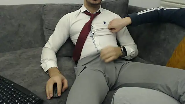 Naughtb0y online show from February 1, 7:12 pm