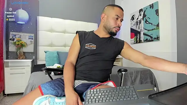 THIAGOXBIG online show from February 7, 9:15 pm