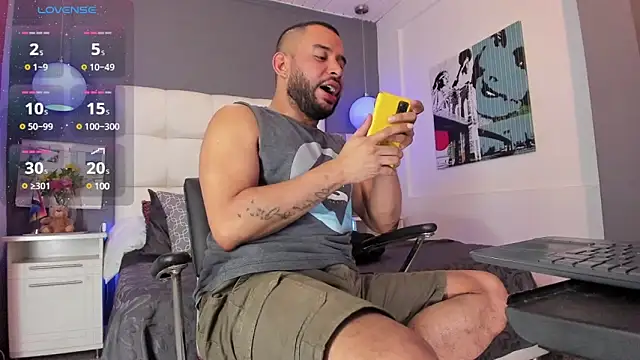 THIAGOXBIG online show from December 9, 9:33 pm