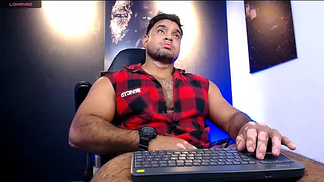 Big furry bear13 online show from January 8, 6:40 am