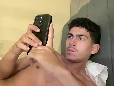 WildLogan online show from February 17, 11:03 pm