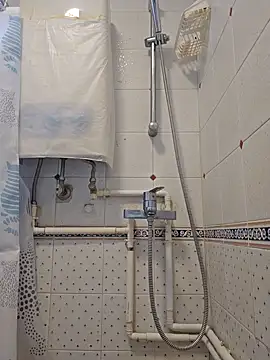 Snapshot of john_ng654321 chatting on October 15, 1:13 am john ng654321 online show from October 15, 1:13 am