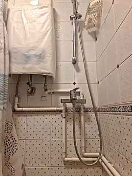 Snapshot of john_ng654321 chatting on October 12, 10:09 am john ng654321 online show from October 12, 10:09 am