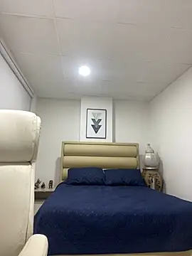 Snapshot of DanielGomez9 chatting on February 1, 11:27 pm DanielGomez9 online show from February 1, 11:27 pm