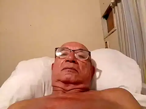 sincuenton24cmts online show from December 18, 10:06 pm