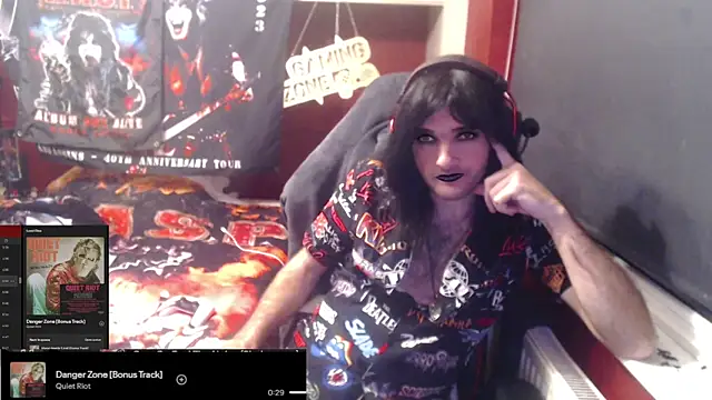 Rocker Assassin66630 online show from December 15, 7:00 pm