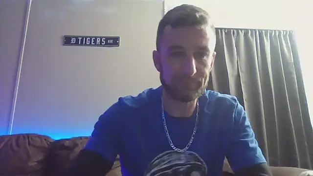 HungStud4You online show from February 27, 4:41 am