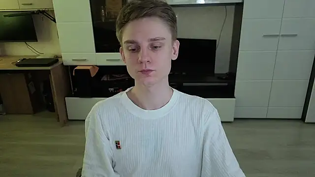 angryzan online show from March 31, 6:37 am