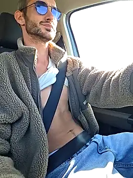 Zeefy online show from March 19, 8:28 am