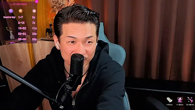 HARU-outdoor-x online show from November 14, 2:40 pm