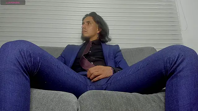 Tom blunt96 online show from December 11, 1:39 am