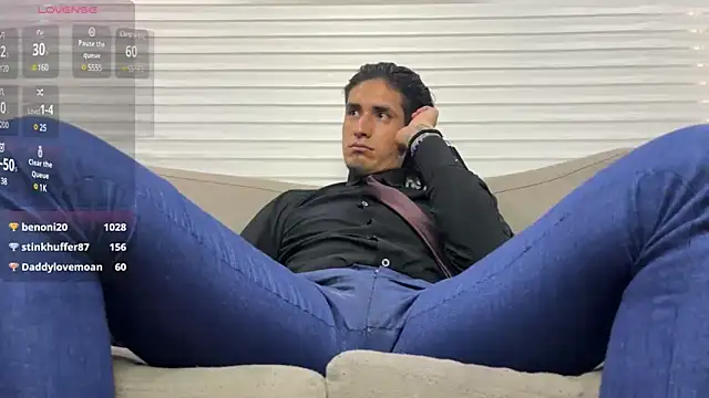 Tom blunt96 online show from February 11, 12:27 pm