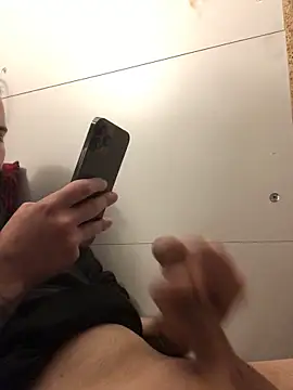 hotmrniceguy online show from February 15, 11:27 pm