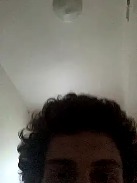 pantslesstraveler plt online show from October 3, 10:48 pm