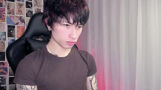 Snapshot of liamelf chatting on October 20, 6:28 am liamelf online show from October 20, 6:28 am