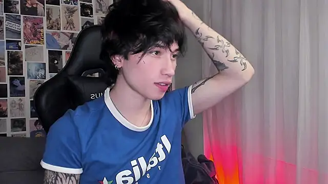 Snapshot of liamelf chatting on September 25, 7:29 am liamelf online show from September 25, 7:29 am