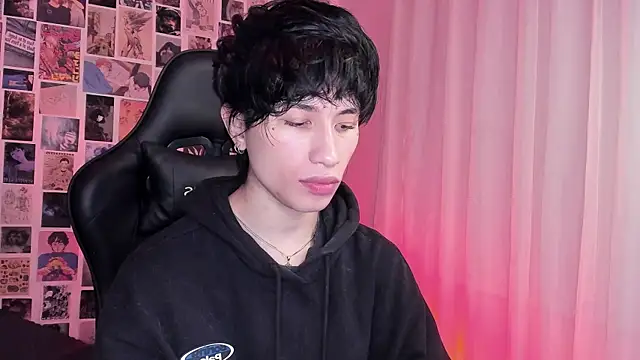 Snapshot of liamelf chatting on October 14, 7:15 am liamelf online show from October 14, 7:15 am