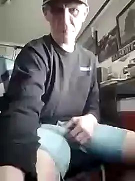 Snapshot of ironwood420 chatting on December 30, 8:21 am ironwood420 online show from December 30, 8:21 am