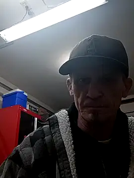 Snapshot of ironwood420 chatting on December 17, 11:28 am ironwood420 online show from December 17, 11:28 am